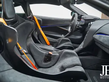 750S Coupe Senna Racing Seats Lift