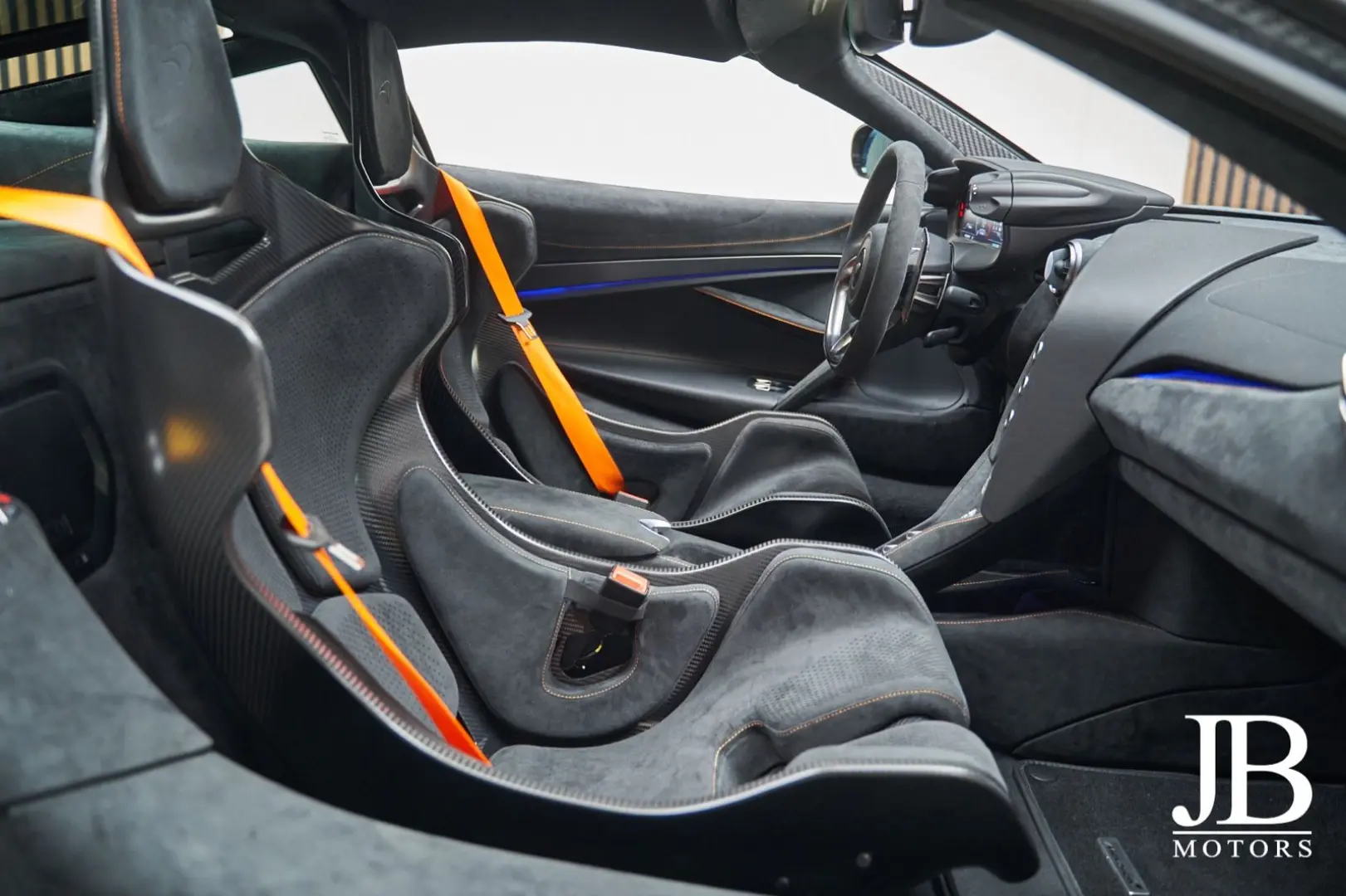 750S Coupe Senna Racing Seats Lift
