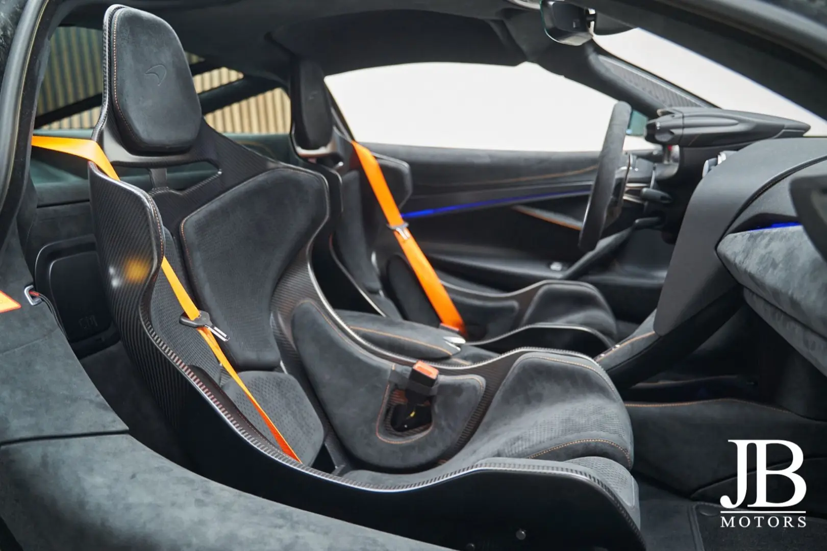 750S Coupe Senna Racing Seats Lift