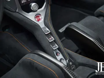 750S Coupe Senna Racing Seats Lift