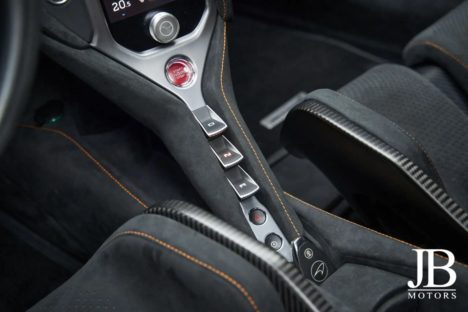 750S Coupe Senna Racing Seats Lift