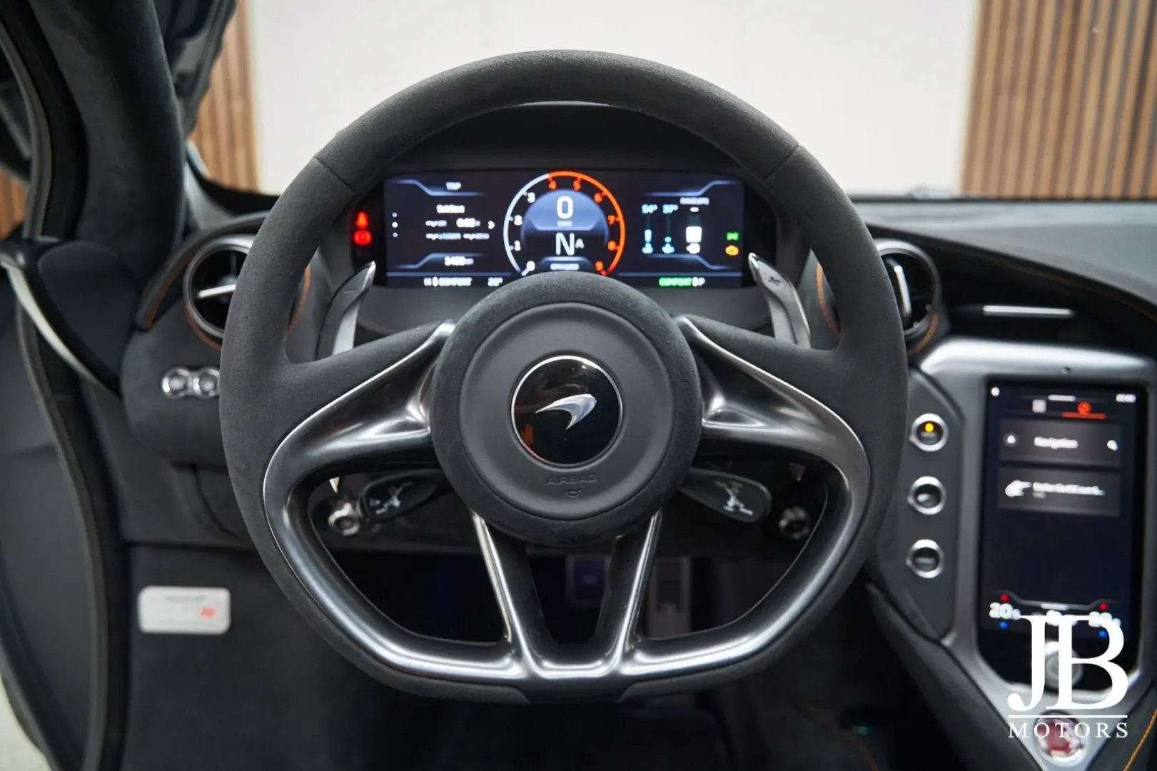 750S Coupe Senna Racing Seats Lift