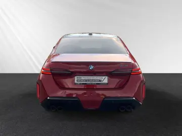 BMW M5 Limuzină AHK Pano Bowers