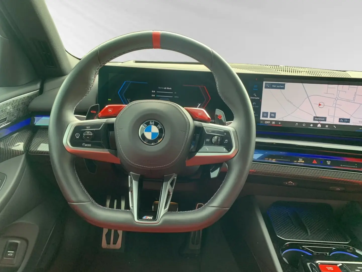 BMW M5 Limuzină AHK Pano Bowers