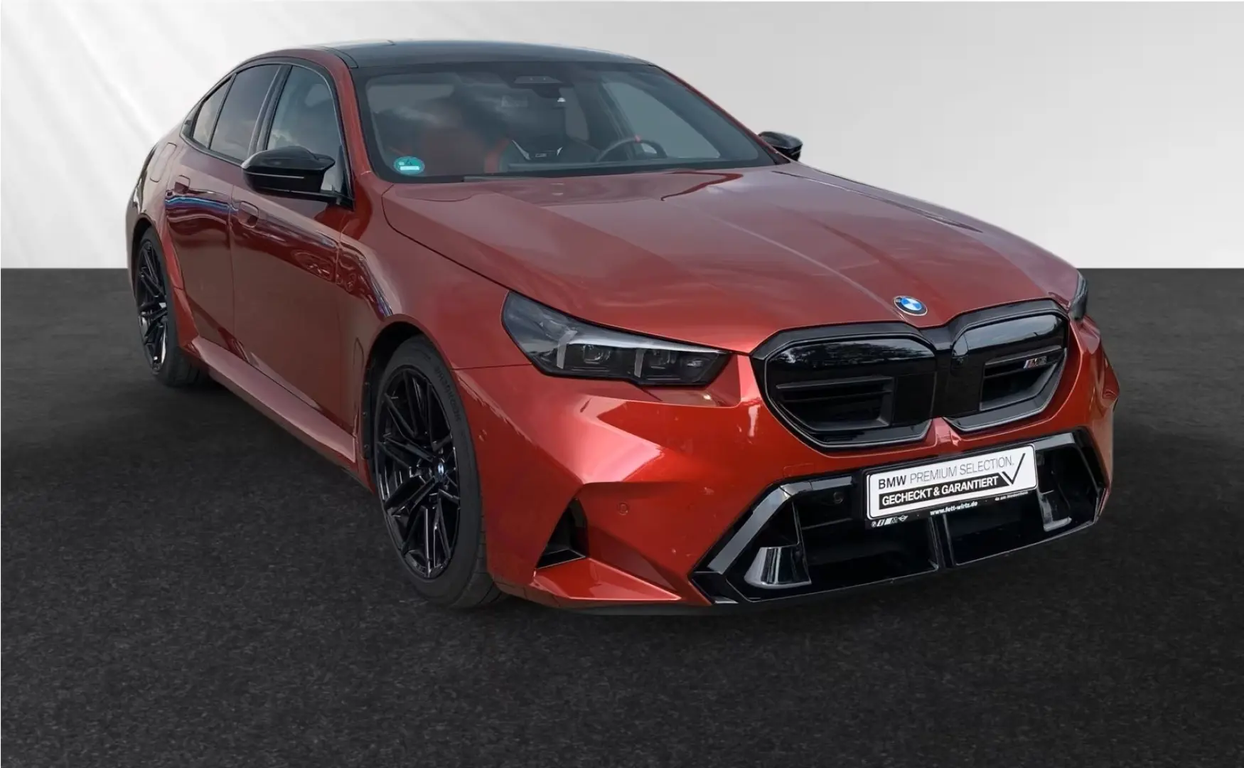 BMW M5 Limuzină AHK Pano Bowers