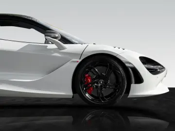 750S   Ice White   Carbon Exterior