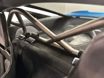 750S   SENNA Seats   Harness Bar   Carbon Fibre