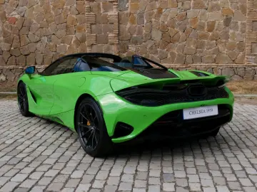 750S Spider Bowers Carbon Pack Ext