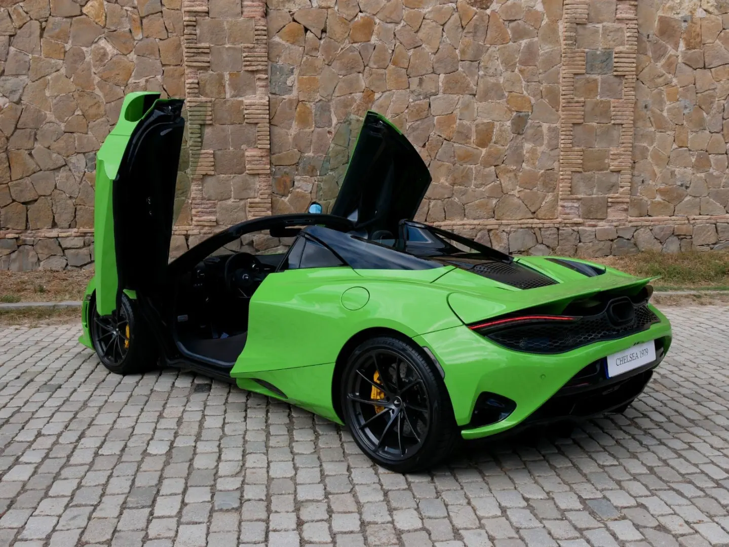 750S Spider Bowers Carbon Pack Ext