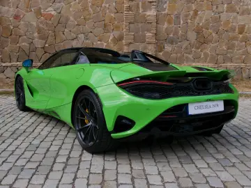 750S Spider Bowers Carbon Pack Ext