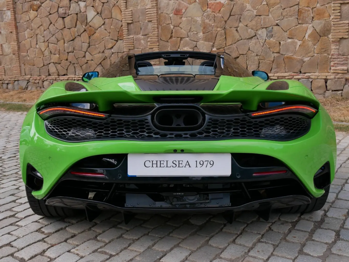 750S Spider Bowers Carbon Pack Ext