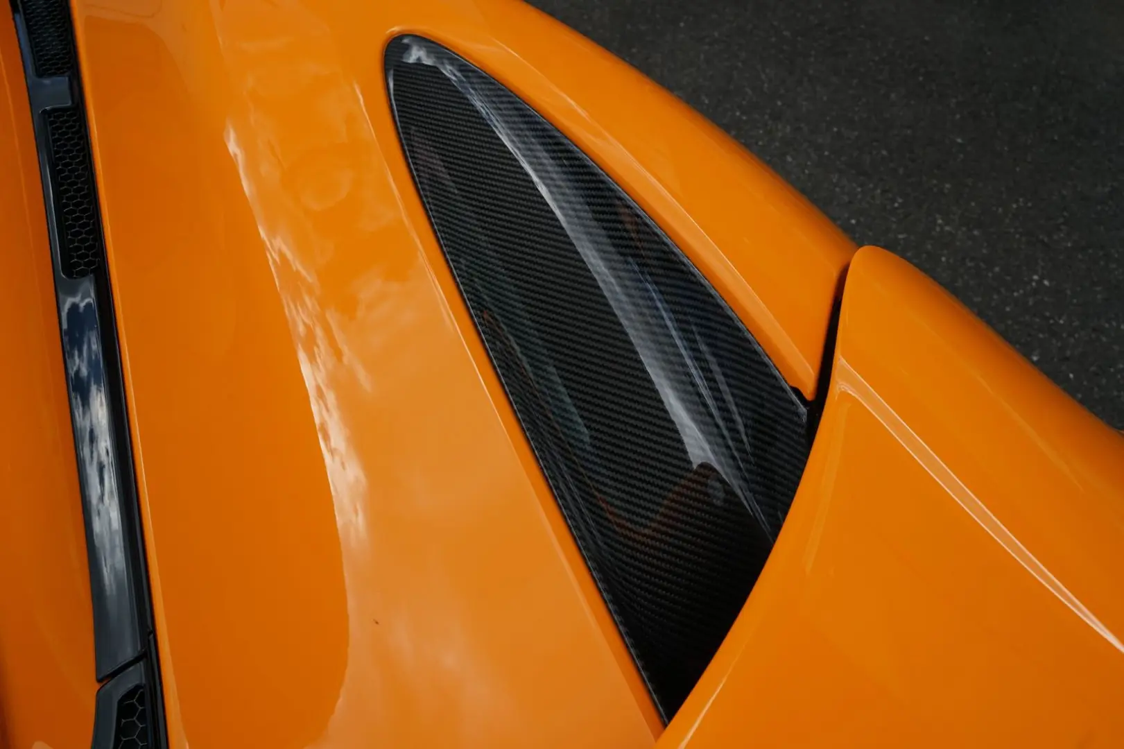 750S CF Exterior I CF Interior I Service Paket I