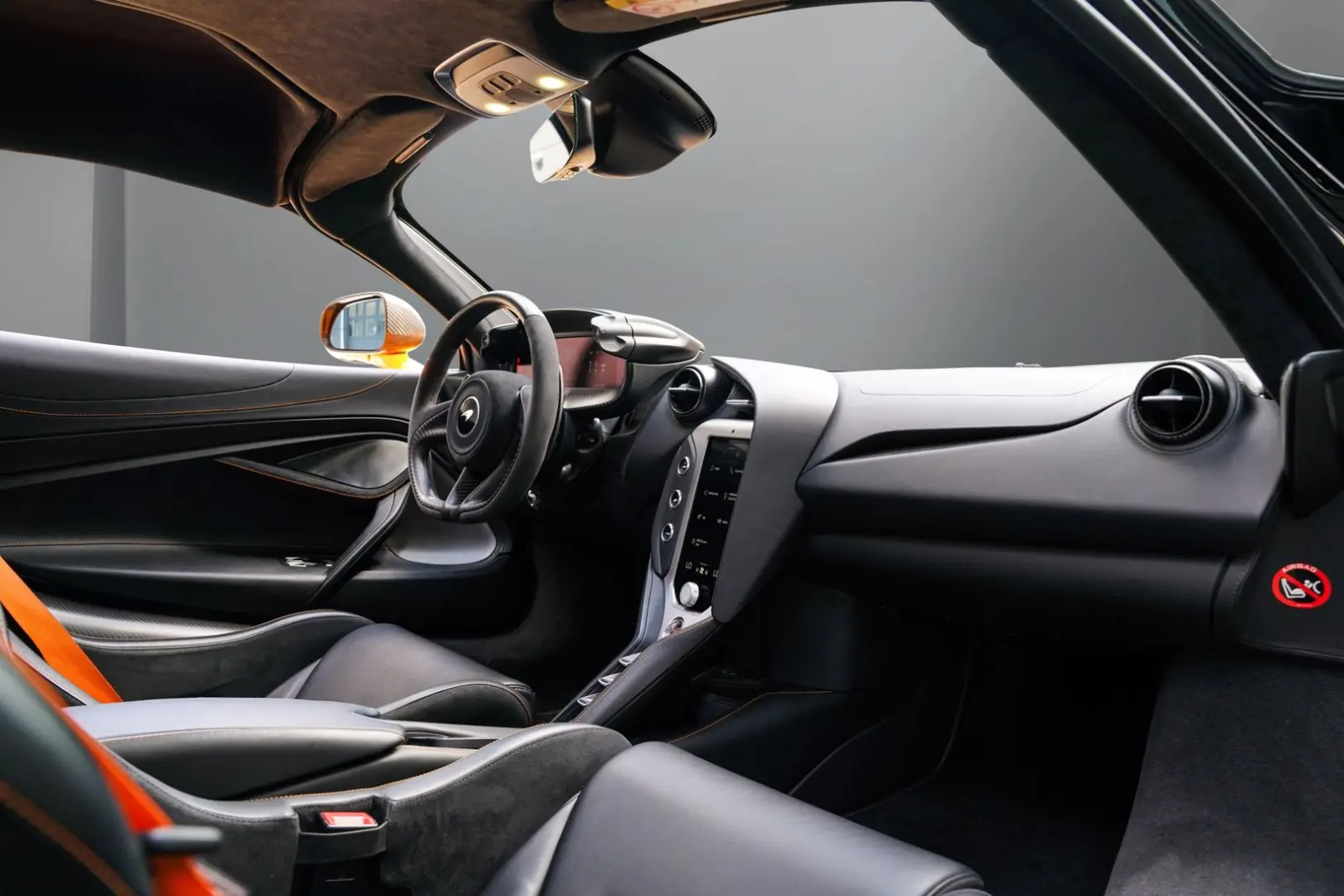 750S CF Exterior I CF Interior I Service Paket I