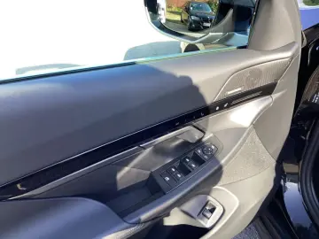 520i Lim. LED NAVI HUD SPORTSITZ 360  H K 18