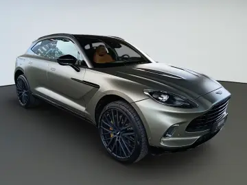Aston Martin DBX 4.0 V8