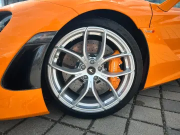 720S SPIDER PERFOR. PLUS.KERAMIK CARBON LIFT B&W