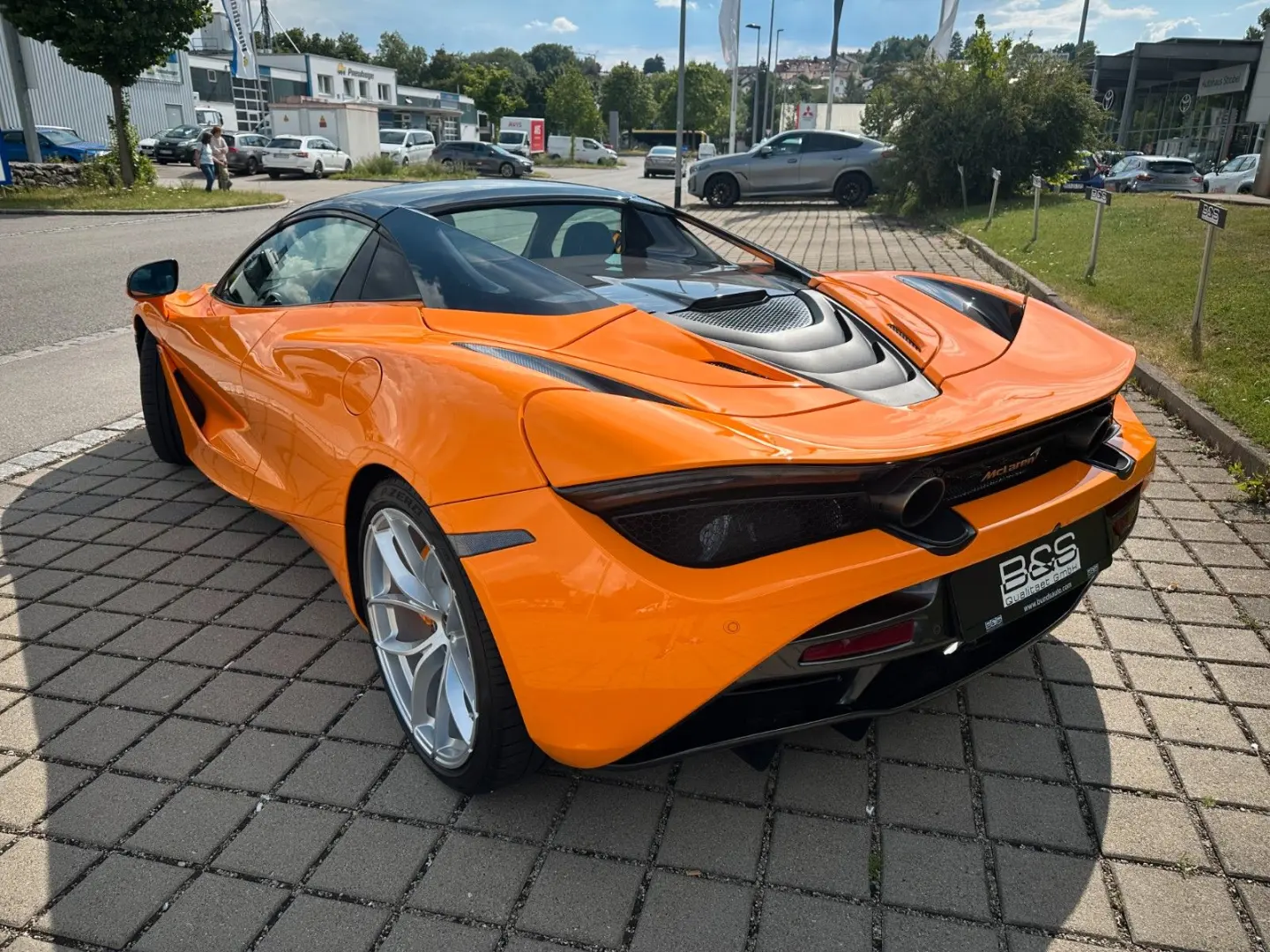 720S SPIDER PERFOR. PLUS.KERAMIK CARBON LIFT B&W