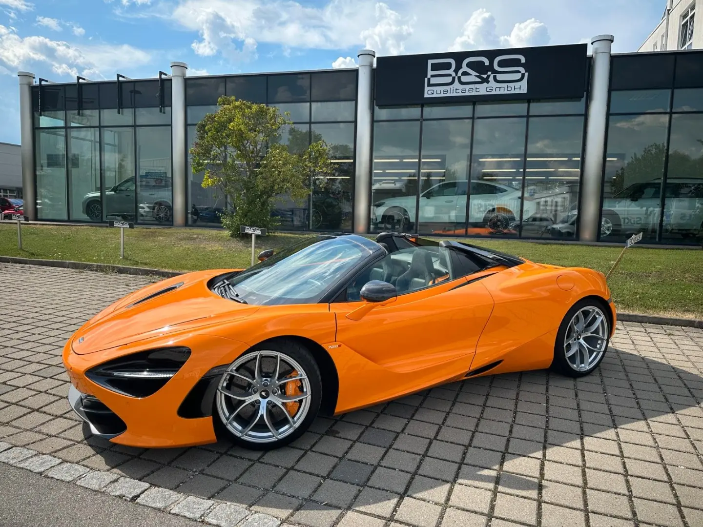 720S SPIDER PERFOR. PLUS.KERAMIK CARBON LIFT B&W