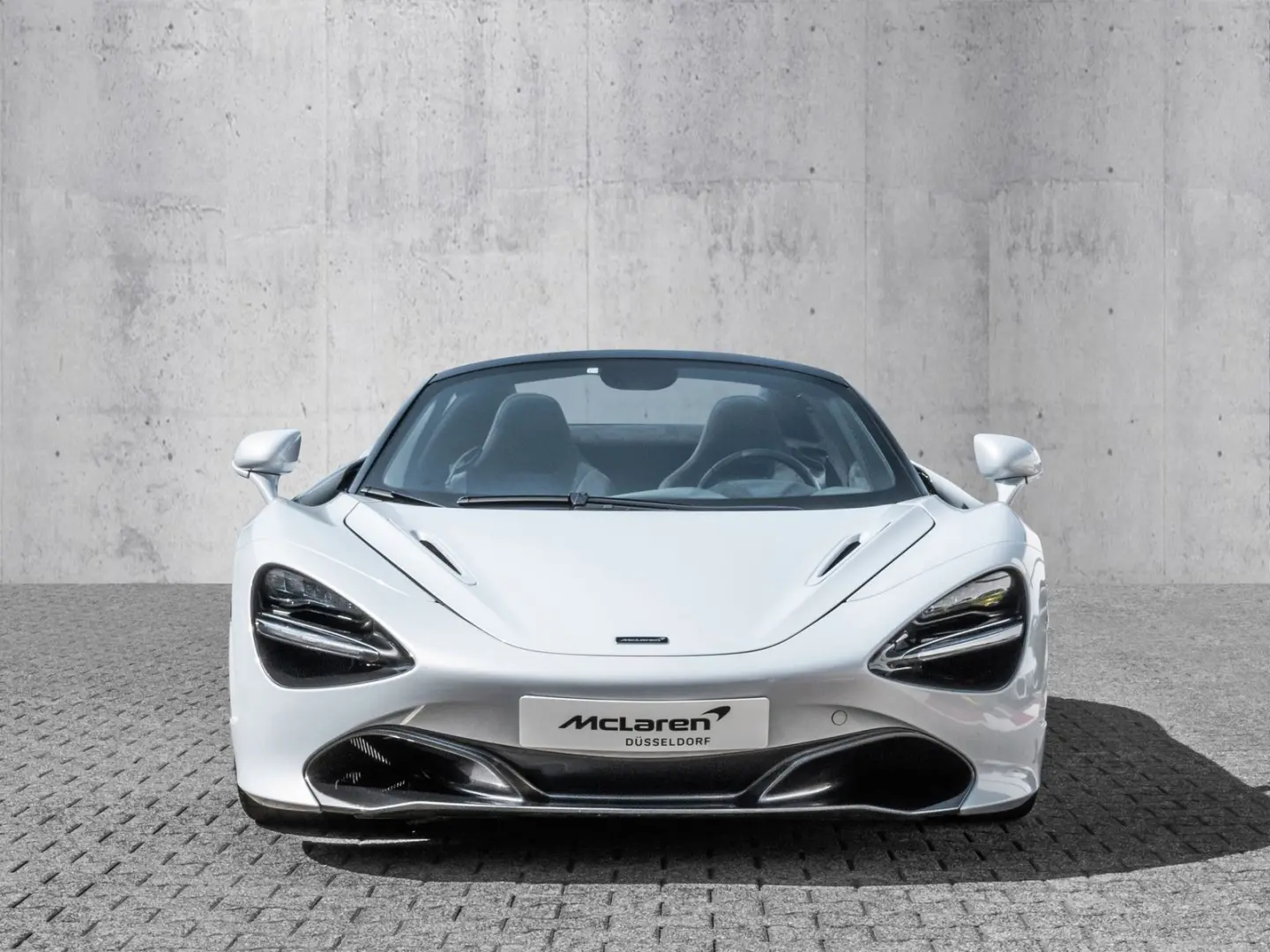 720S Spider Glacier White  Lifting System