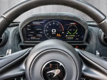 720S Spider Glacier White  Lifting System