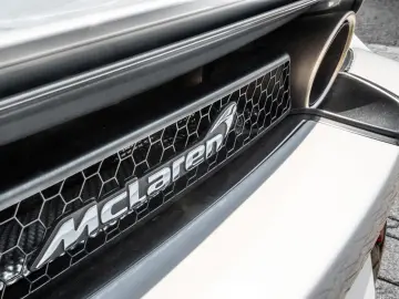 720S Spider Glacier White  Lifting System
