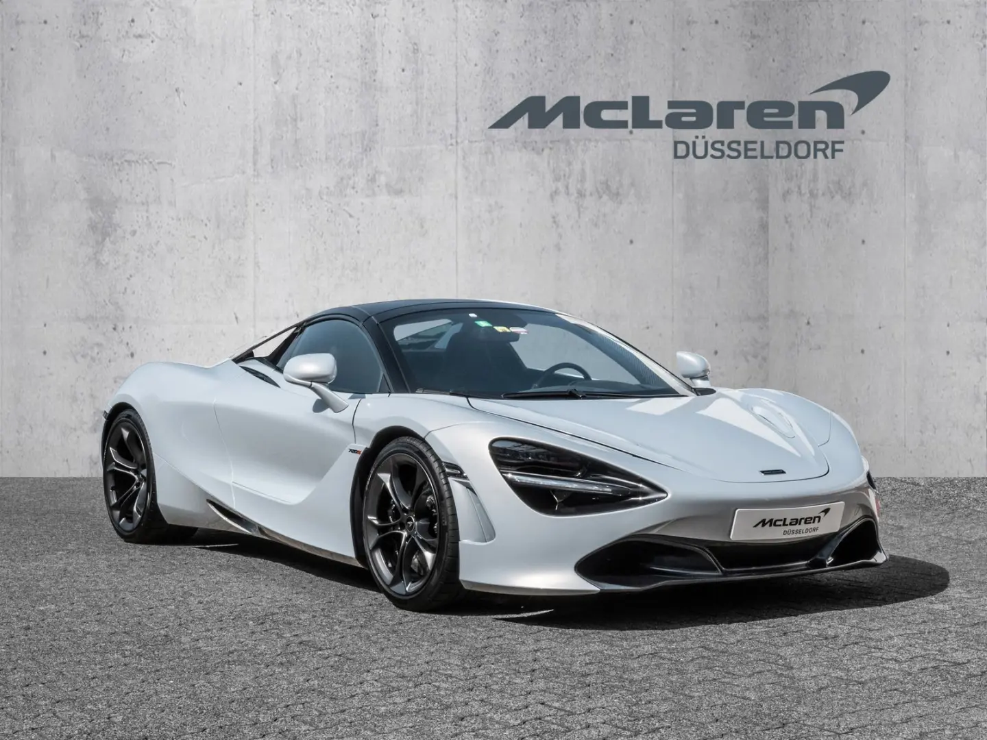 720S Spider Glacier White  Lifting System
