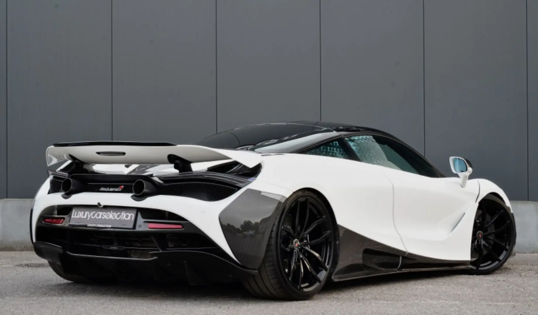720S NOVITEC Coupé  CERAMIC CARBON LIFT CAMERA