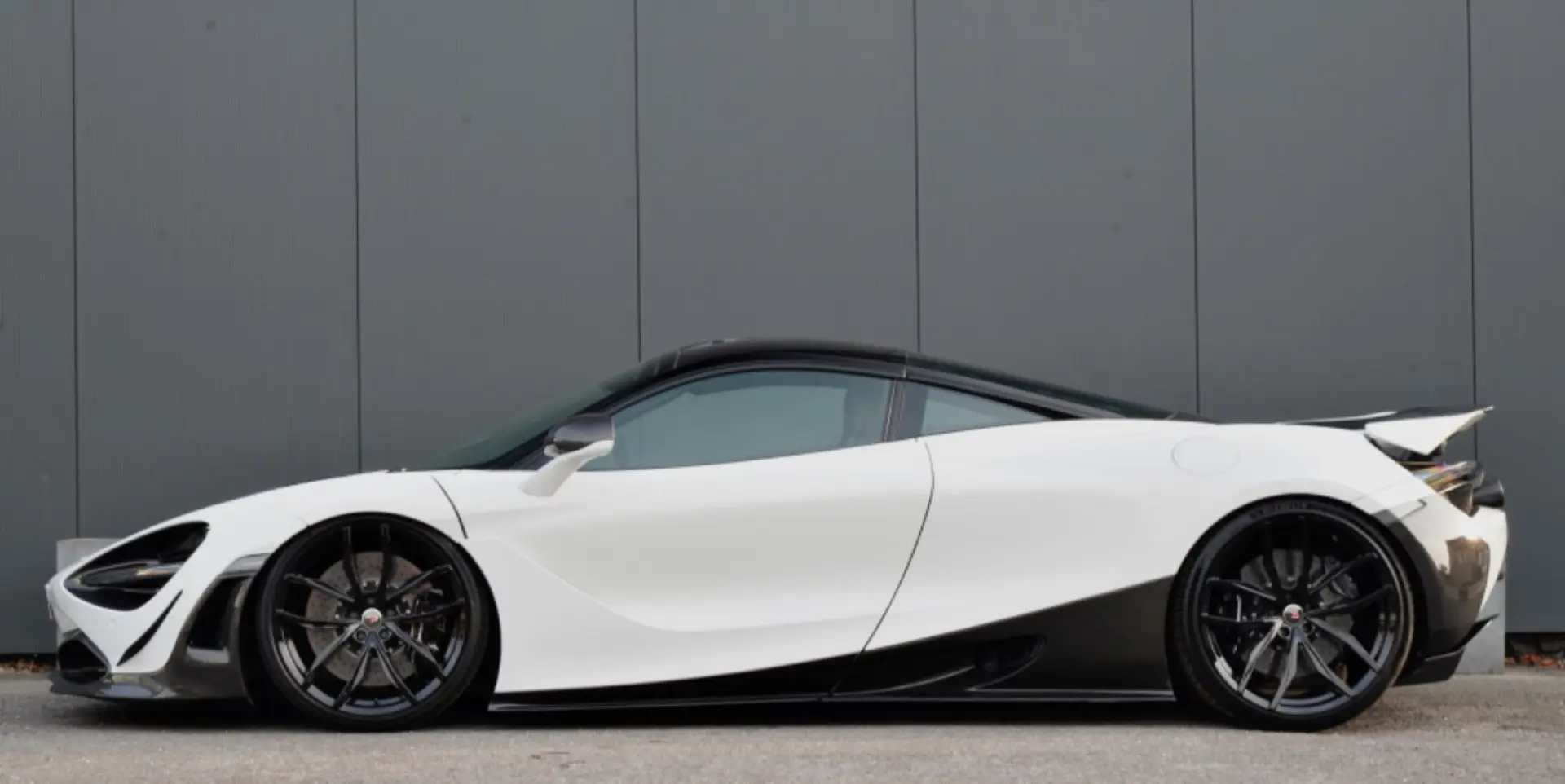 720S NOVITEC Coupé  CERAMIC CARBON LIFT CAMERA