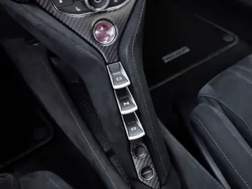 720S NOVITEC Coupé  CERAMIC CARBON LIFT CAMERA
