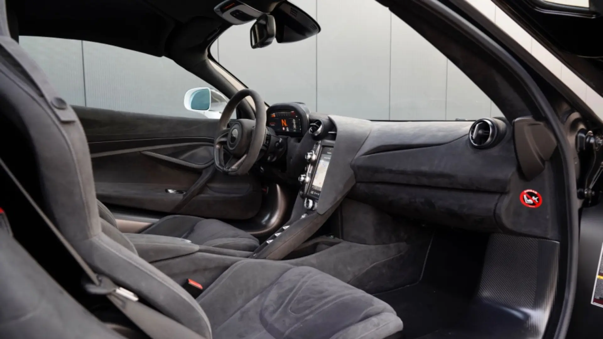 720S NOVITEC Coupé  CERAMIC CARBON LIFT CAMERA