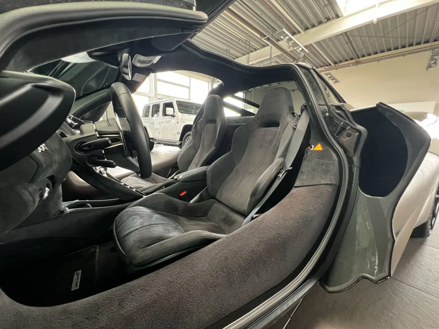 720S 4.0 Coupe Carbon Lift SportAGA Active Aero