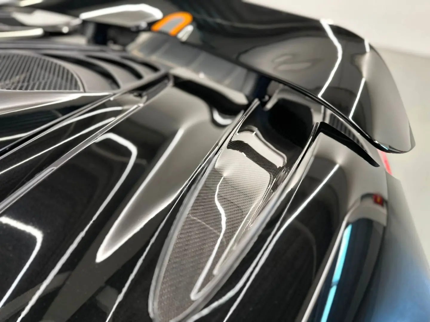 720S   Carbon Fibre Ext. & Int.   TrackTelemetry