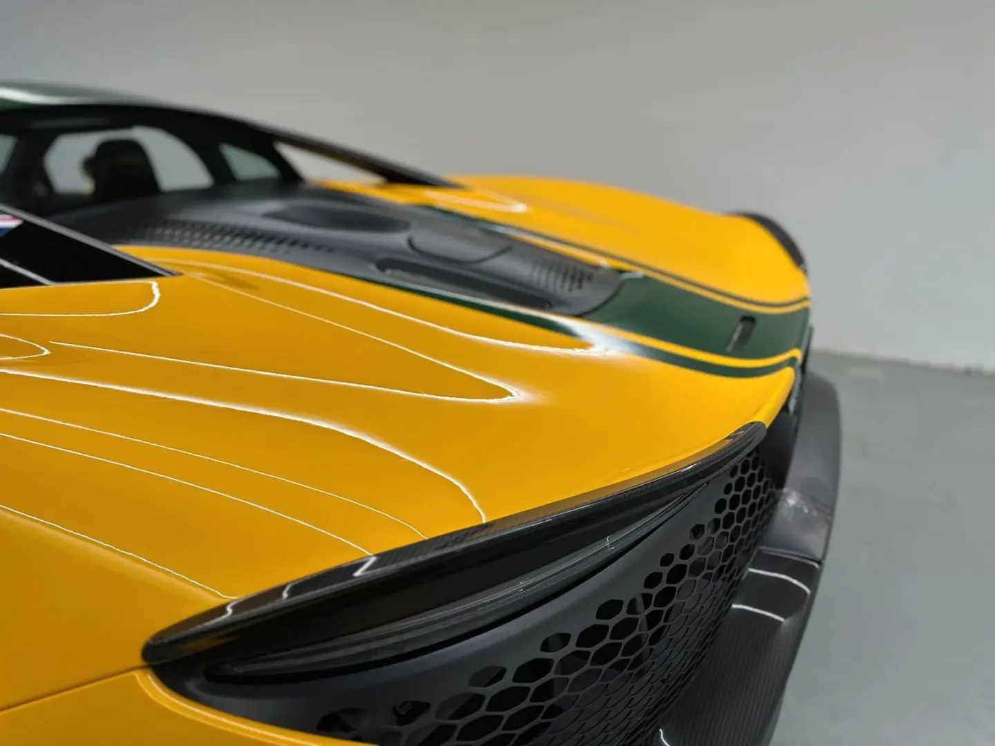 Artura   MSO Volcano Yellow   Full Carbon Fibre