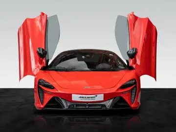Artura Coupé   Vermillon Red   Carbon Interior