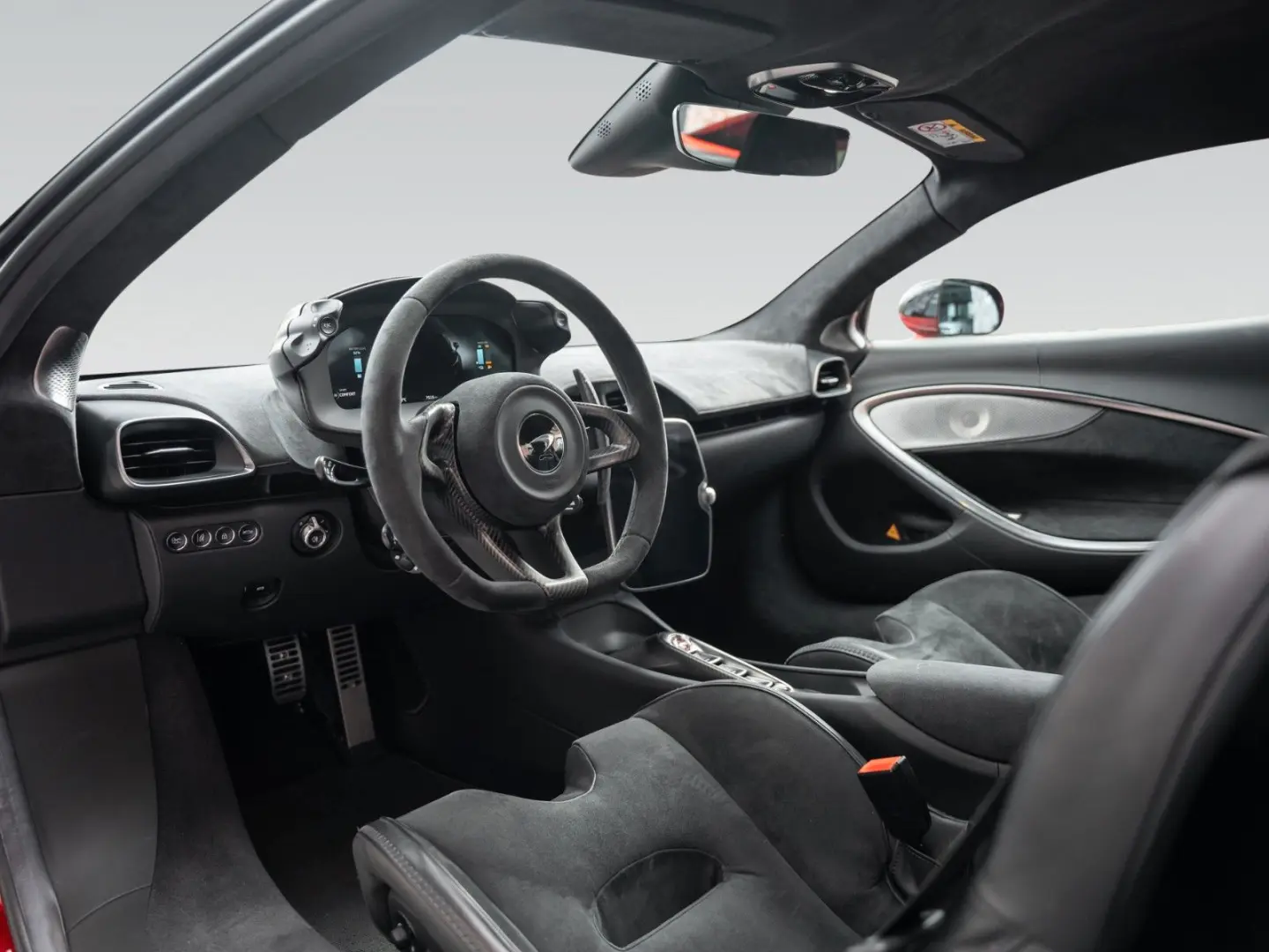 Artura Coupé   Vermillon Red   Carbon Interior