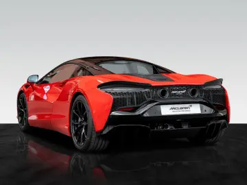 Artura Coupé   Vermillon Red   Carbon Interior