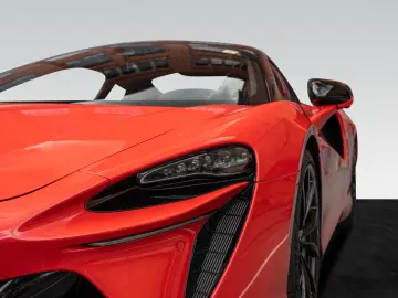 Artura Coupé   Vermillon Red   Carbon Interior