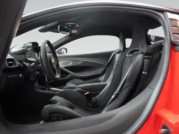 Artura Coupé   Vermillon Red   Carbon Interior