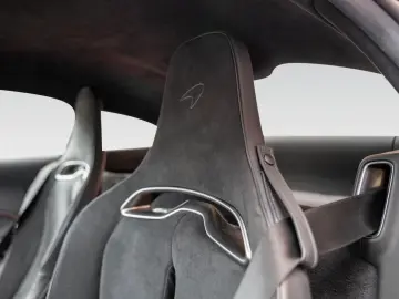 Artura Coupé   Vermillon Red   Carbon Interior