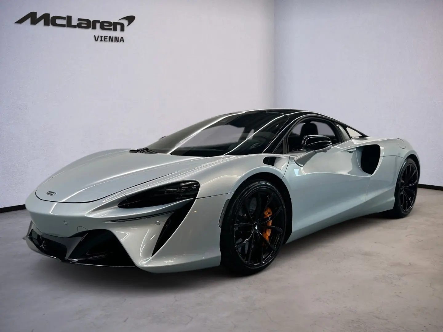 Artura   Ice Silver   Carbon Fibre Interior