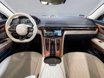 DB12 4.0 V8