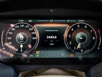 DB12 4.0 V8