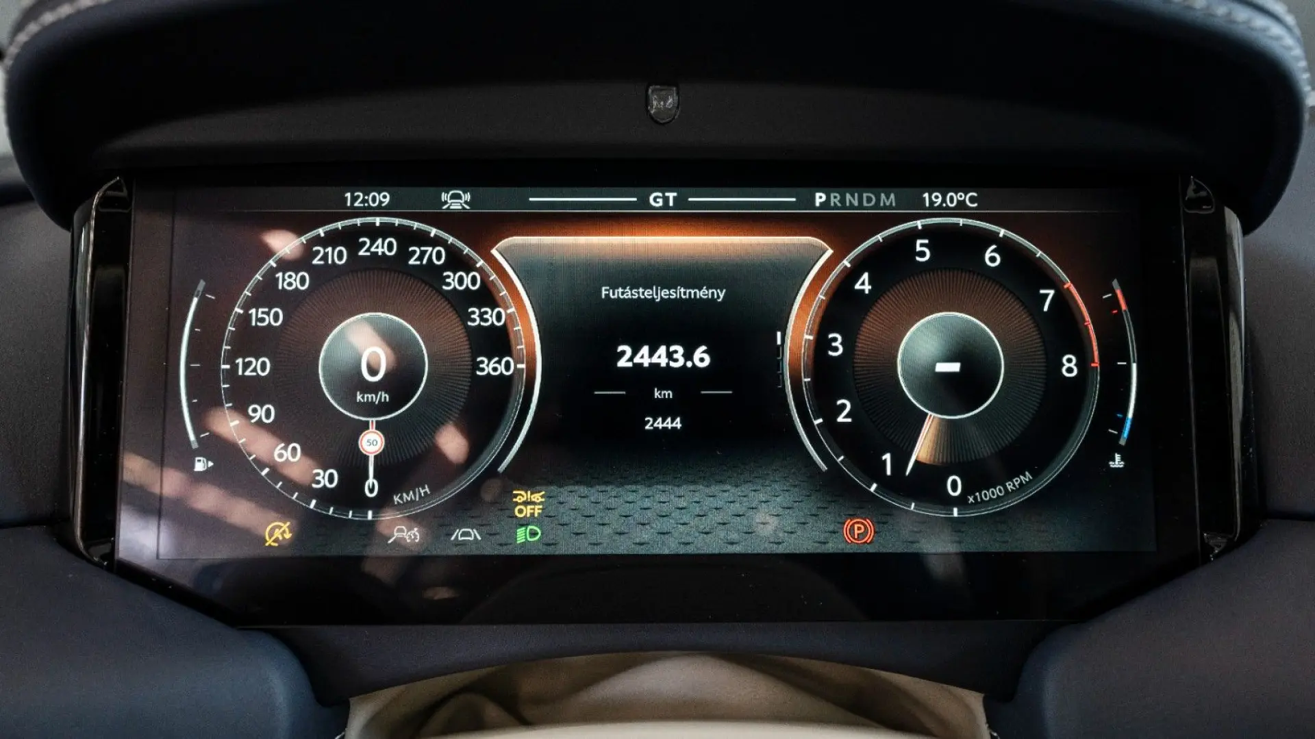 DB12 4.0 V8