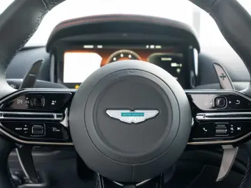 DB12 V8 Coupe Carbon Ceramic Bremsen