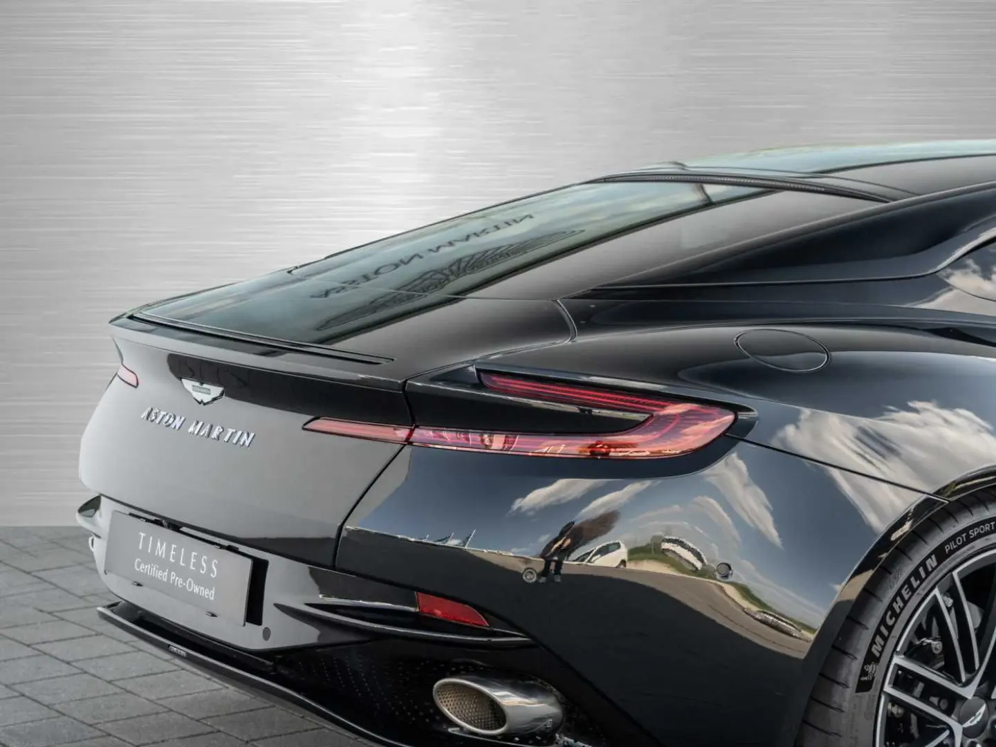 DB12 V8 Coupe Carbon Ceramic Bremsen