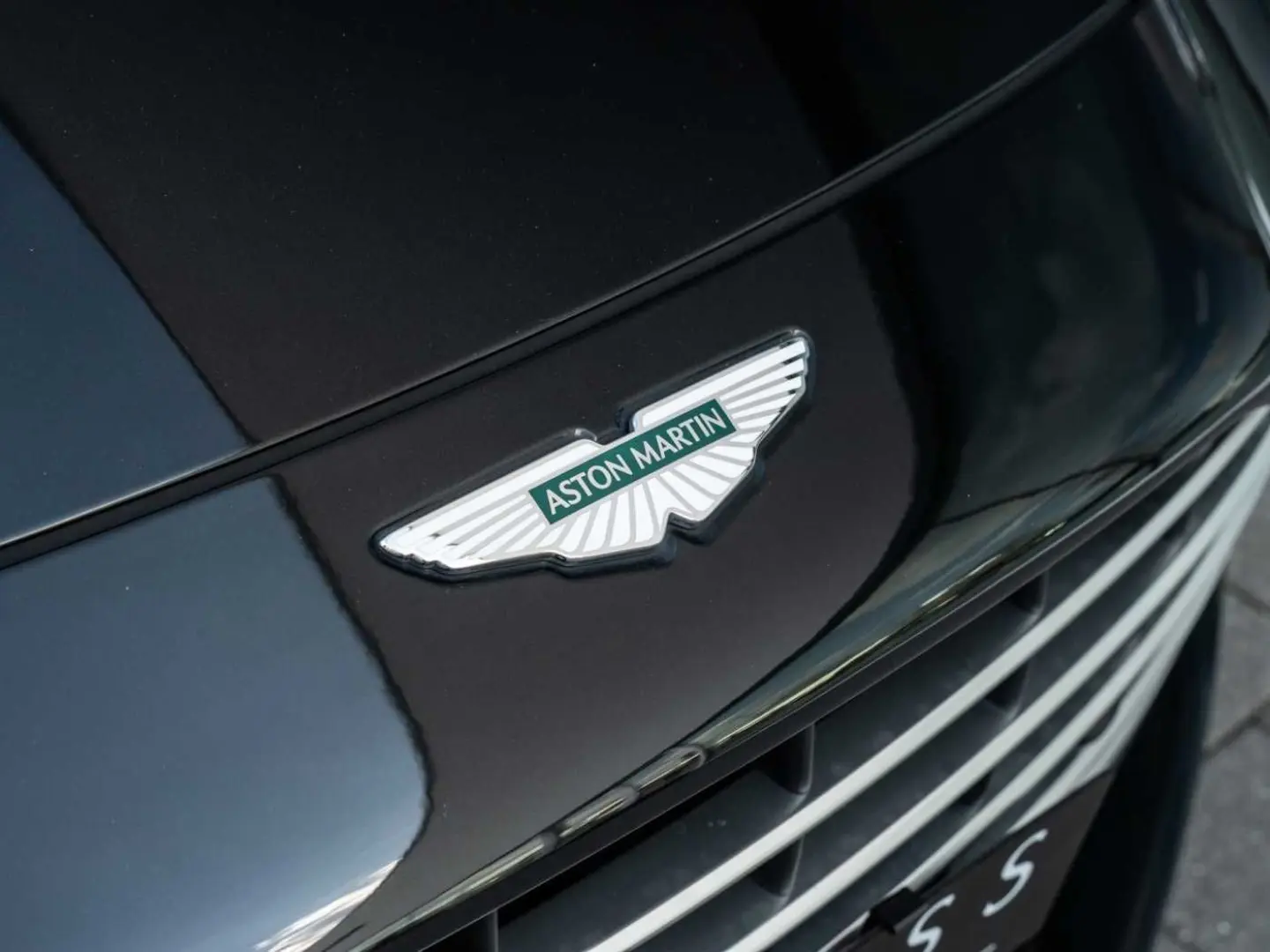DB12 V8 Coupe Carbon Ceramic Bremsen