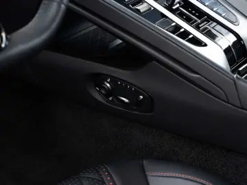 DB12 V8 Coupe Carbon Ceramic Bremsen
