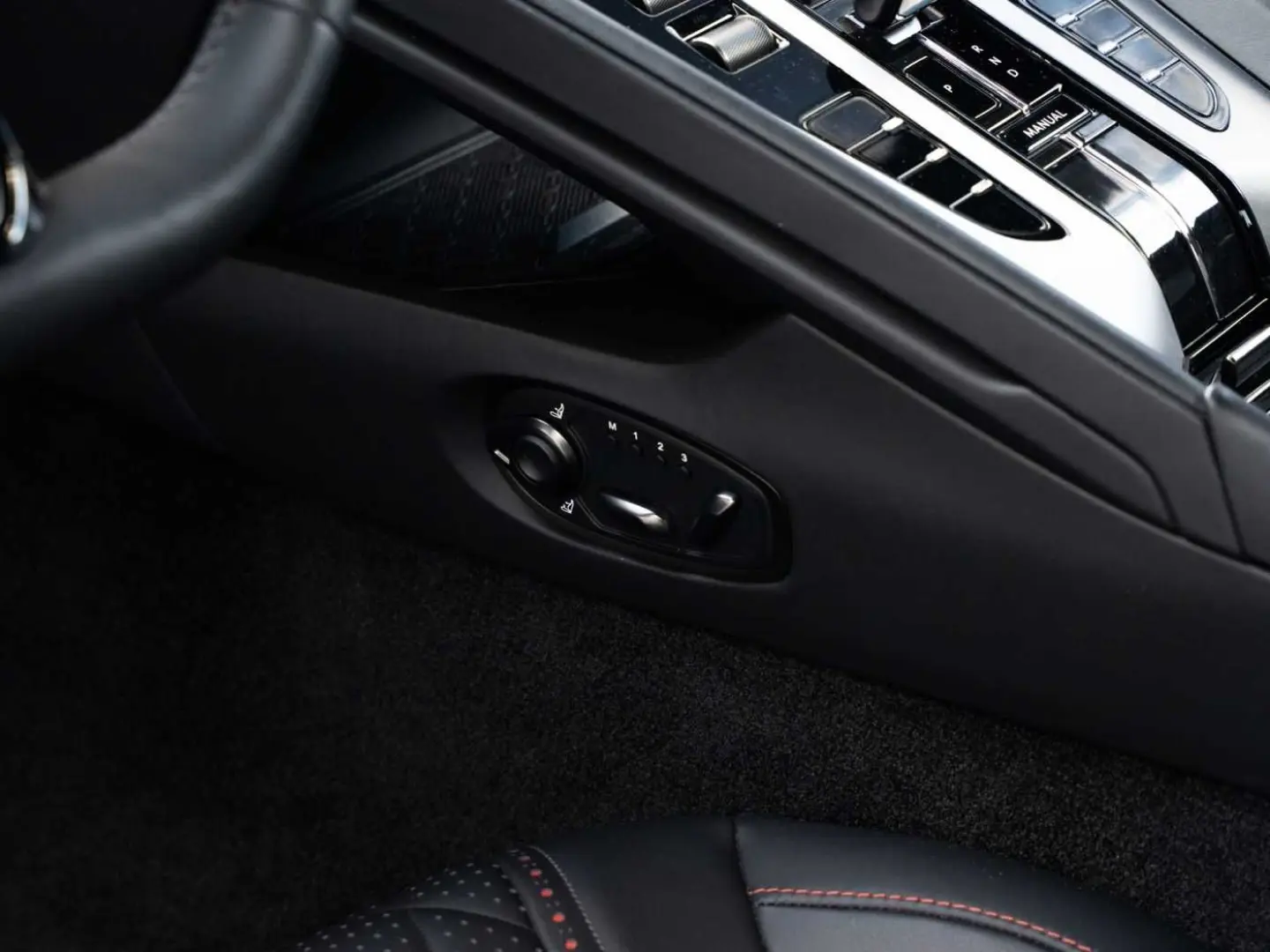 DB12 V8 Coupe Carbon Ceramic Bremsen