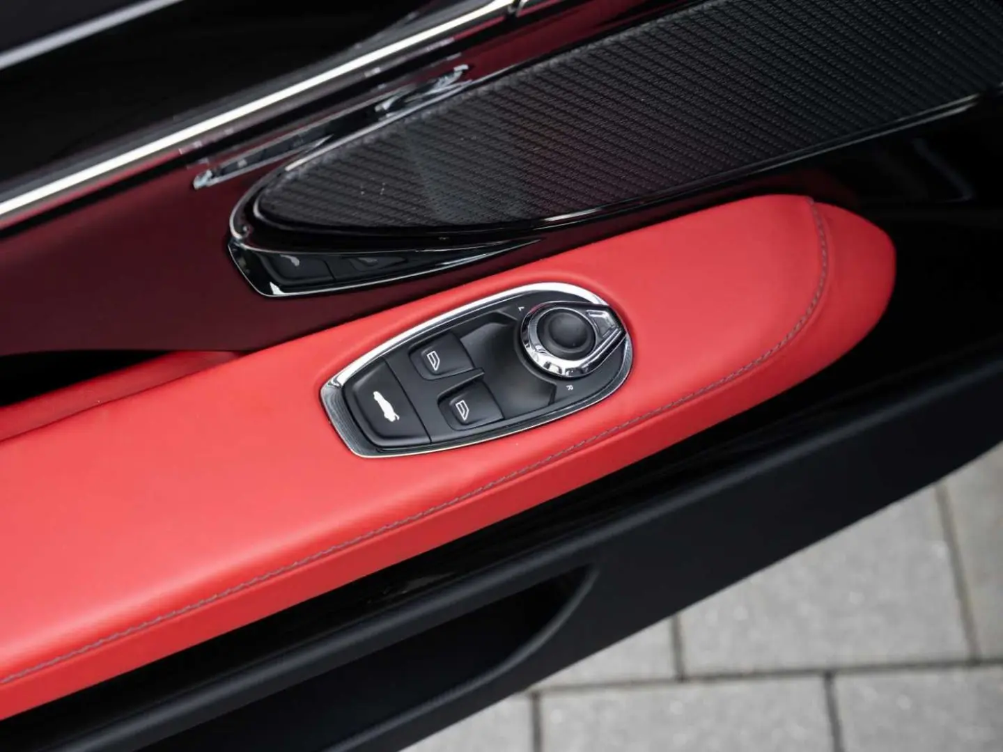 DB12 V8 Coupe Carbon Ceramic Bremsen