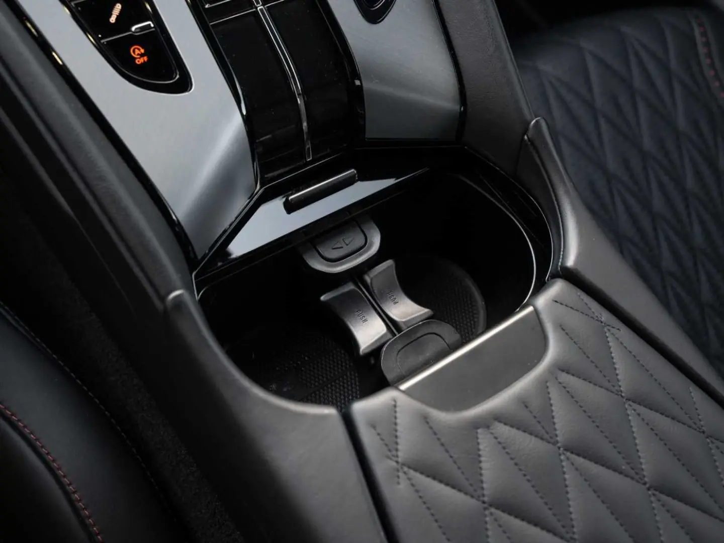 DB12 V8 Coupe Carbon Ceramic Bremsen